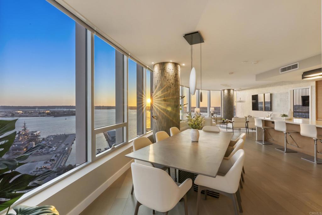 888 W E Street 3002