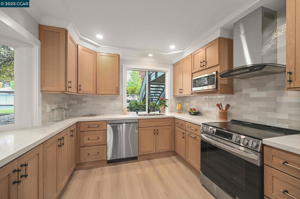 ROSSMOOR - Residential