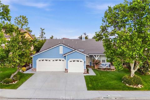 Photo of 28228 Ridge View Drive, Canyon Country, CA 91387 (MLS # SR26082151)