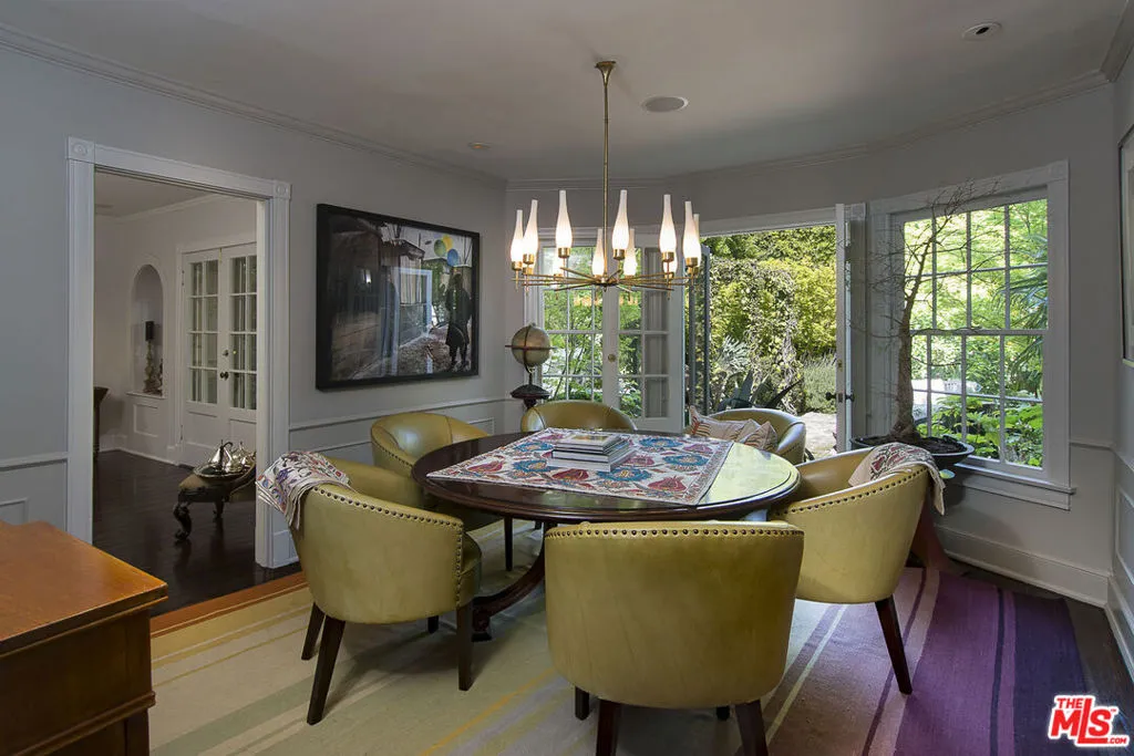 Santa Monica, California 90402, United States, 4 Bedrooms Bedrooms, ,4 BathroomsBathrooms,Residential,Active,187689