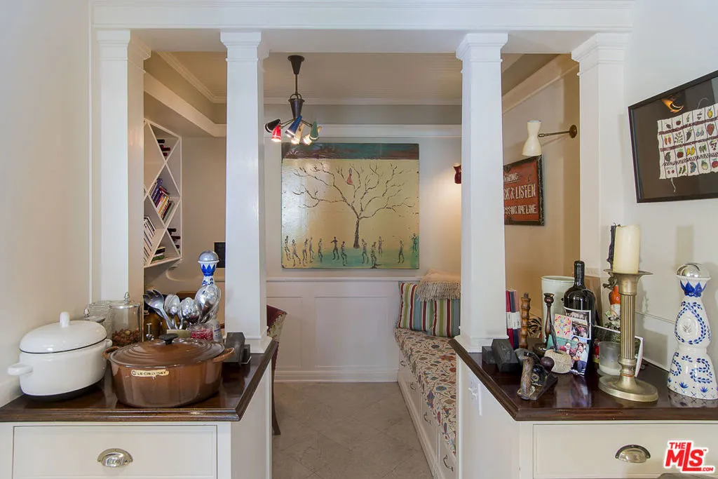 Santa Monica, California 90402, United States, 4 Bedrooms Bedrooms, ,4 BathroomsBathrooms,Residential,Active,187689