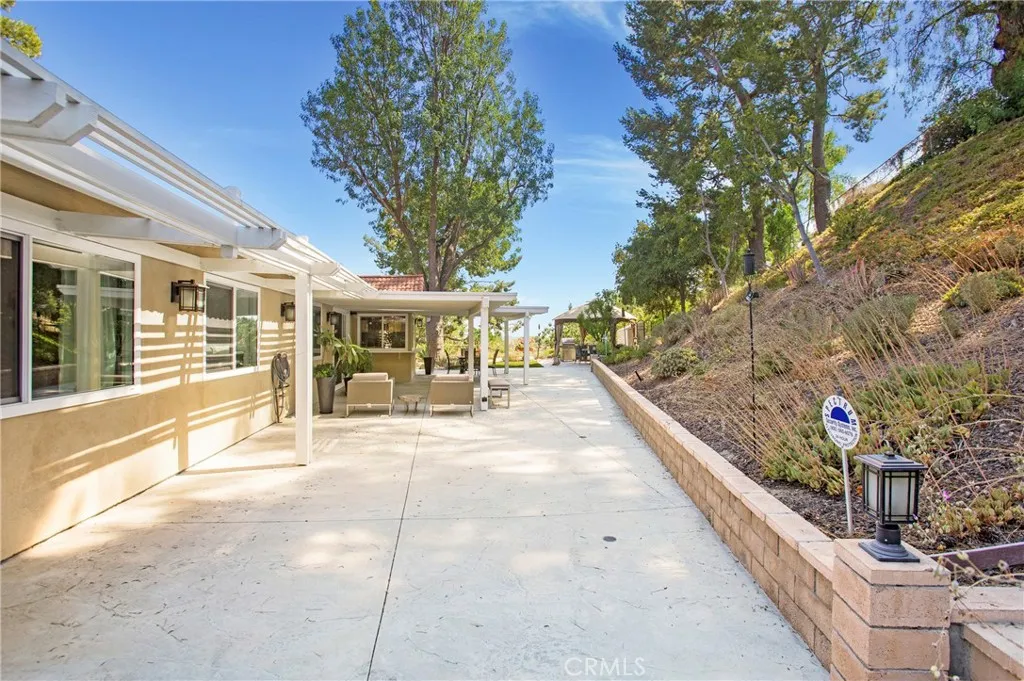 Orange, California 92867, United States, 3 Bedrooms Bedrooms, ,2 BathroomsBathrooms,Residential,Active,174138