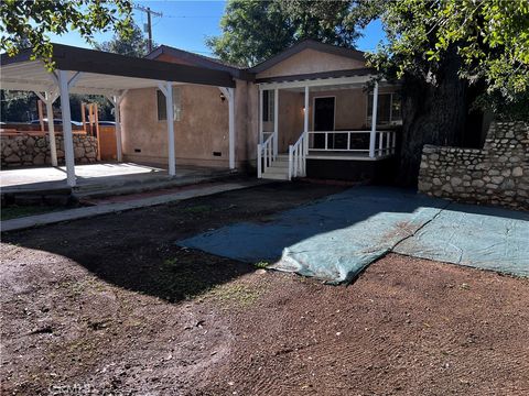 Photo of 10641 Russett Ave, Sunland, CA 91040 (MLS # WS26061894)