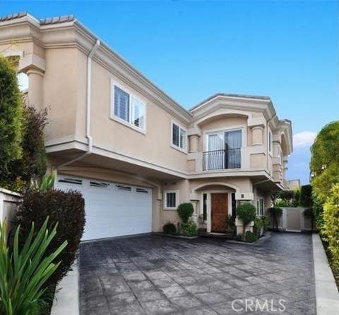 Photo of 2310 Voorhees Avenue #B, Redondo Beach, CA 90278 (MLS # OC26136065)