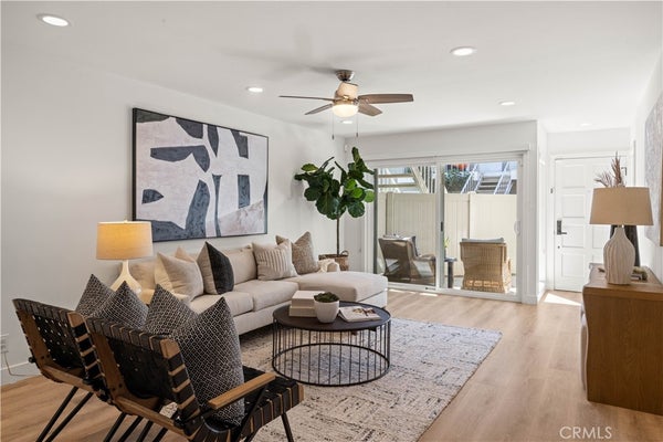 1200 RUTLAND RD APT 1, NEWPORT BEACH, CA 92660 - Image e7bb2dee6dfb3487dc33ef165c0fc2ed/2470063890