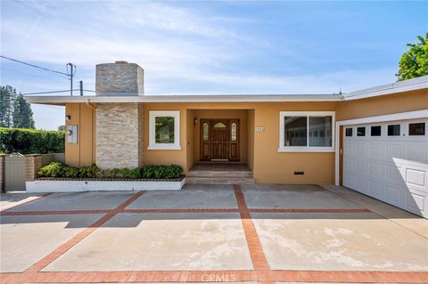 Photo of 1935 W 1st St, San Pedro, CA 90732 (MLS # SB26059248)