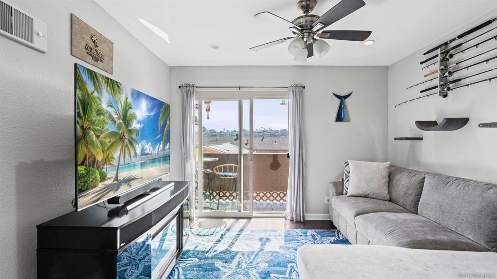 4368 Temecula St St 205, San Diego CA 92107