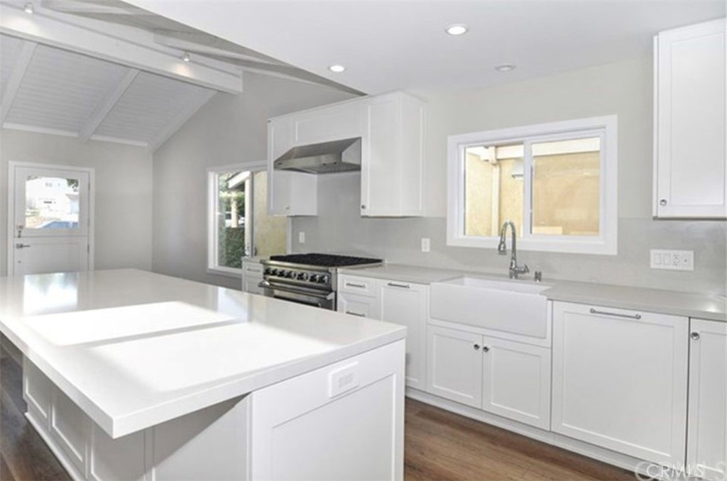 Corona del Mar North of PCH (CNHW) - Residential Lease