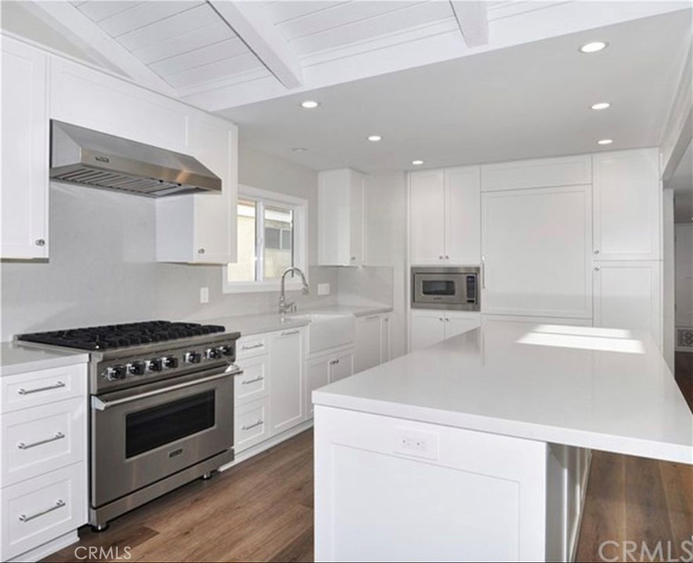 Corona del Mar North of PCH (CNHW) - Residential Lease