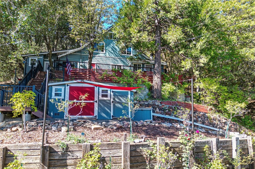 23600 Hillside