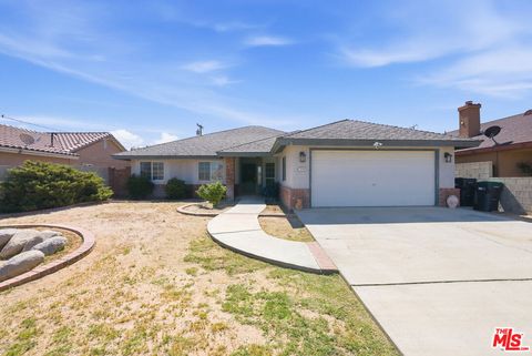 Photo of 7154 California City Boulevard, California City, CA 93505 (MLS # 26665899)