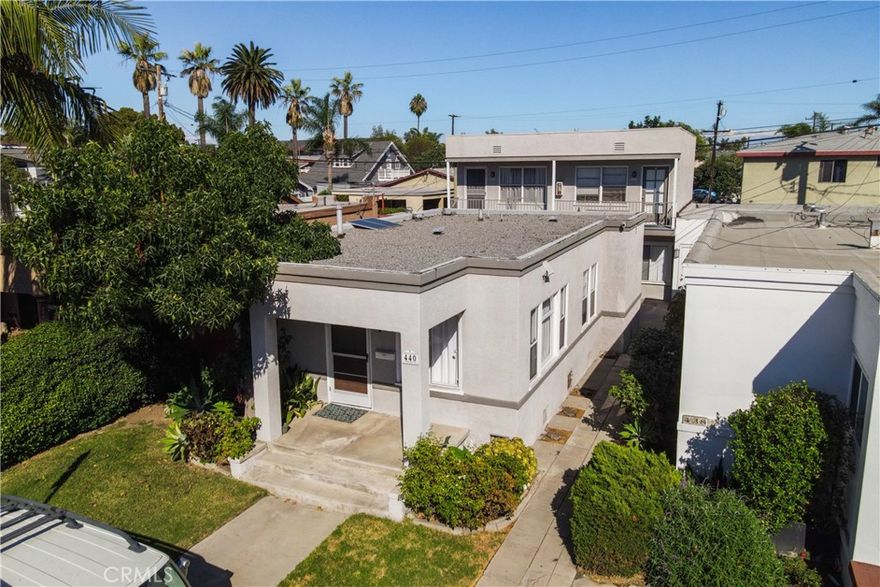 Perfect starter 4 unit property on a quiet street only blocks from the Beach and Downtown.  Front one bed, one bath bungalow plus three studios in the rear.  Front house full of historic character with hardwood floors, craftsman built-ins, large windows, renovated bathroom, kitchen, dining room, service porch and interior paint.  Three well laid out studios in the rear with separate entrances, full sized bathrooms and kitchens.  Well priced on actual income at 12.8X GRM plus a 9% upside to 11.8X GRM and over a 5% cap rate.  Upgrades from 2020 on include newer electrical panels, new roof on front house, refreshed roof on back structure, full exterior paint, remodeled front house and one studio.  Separately metered for gas and electric.



Excellent location in Alamitos Beach just outside of Downtown Long Beach's East Village Arts District.  Located on a small, quiet side street full of historic properties (not an alley like many "court" streets).  Only 4 blocks to the beach, less than a block into the Downtown, and a few blocks to Retro Row.  Walk Score 94/100