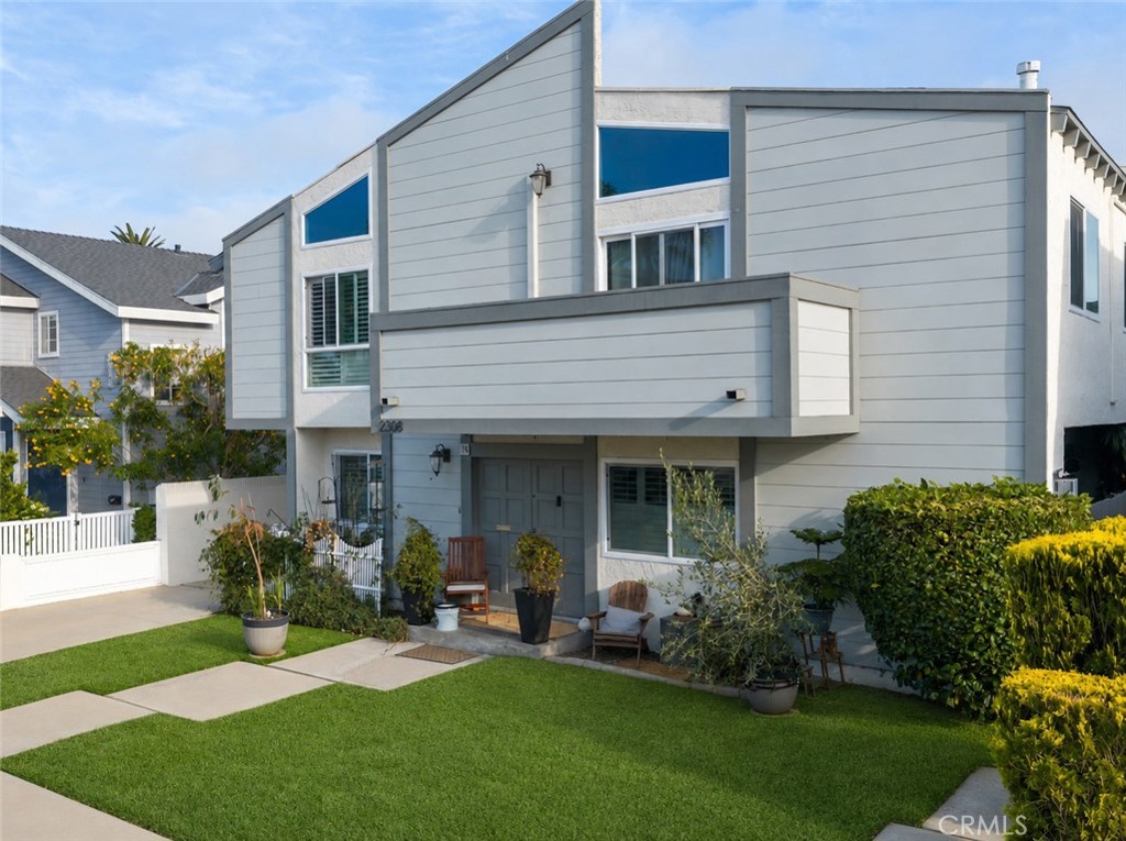 2308 Curtis 4