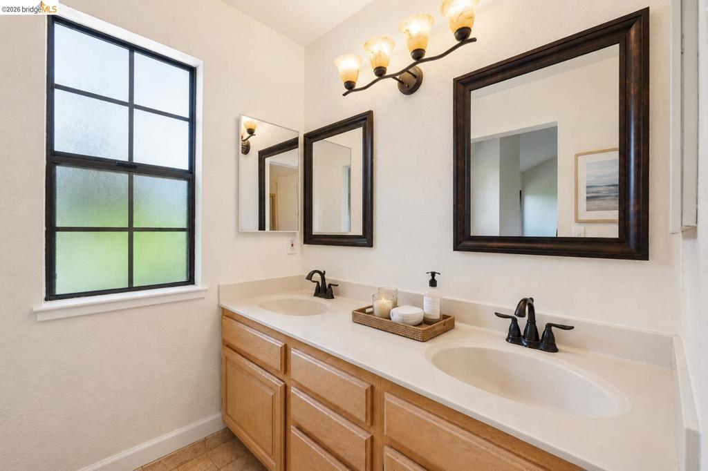 261 Redhawk Rd