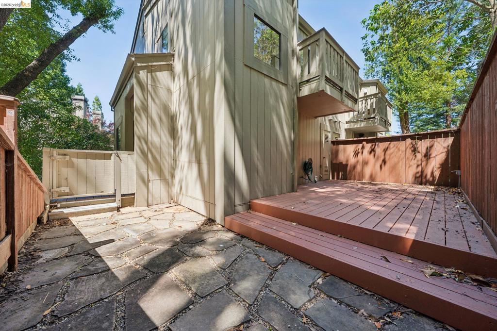 261 Redhawk Rd