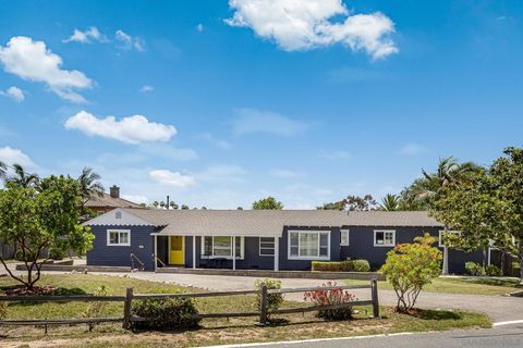 1018 Vale View Dr Vista CA 92081