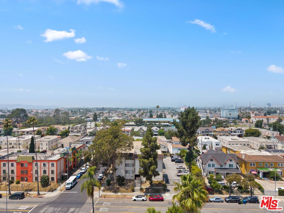 Properties 1 1419 S Wilton Place