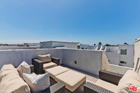 Tiny photo for 1433 14th Street #15, Santa Monica, CA 90404 (MLS # 26988381)