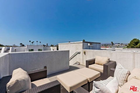 Tiny photo for 1433 14th Street #15, Santa Monica, CA 90404 (MLS # 26988381)