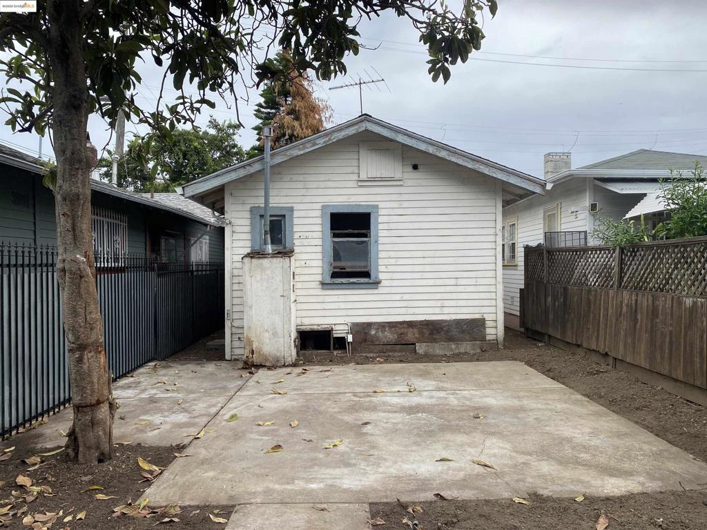 UPPER LAUREL - Residential