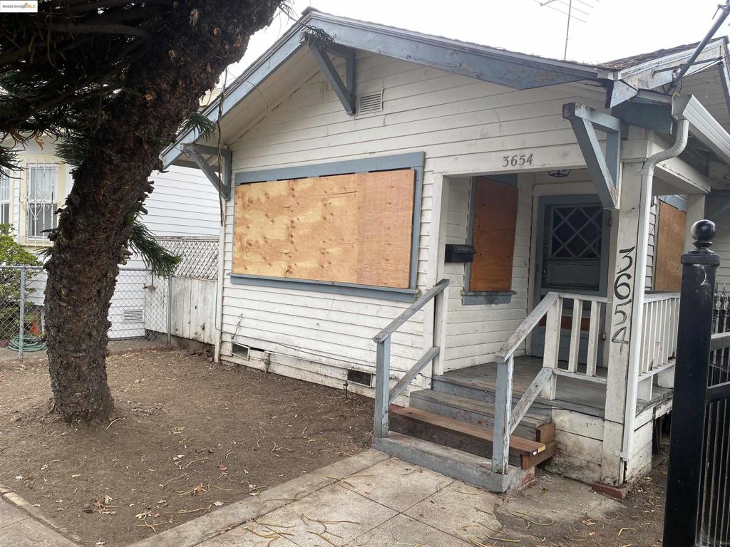 UPPER LAUREL - Residential