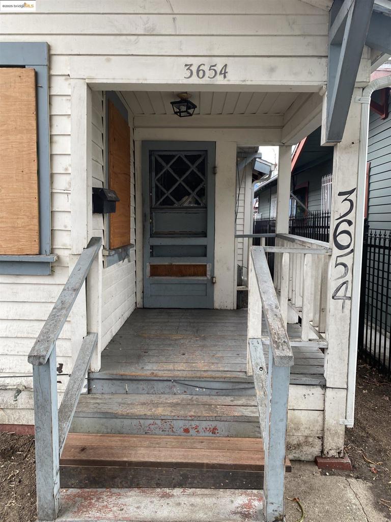 UPPER LAUREL - Residential