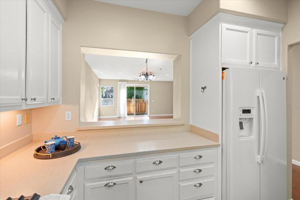 1316 White Oak Place