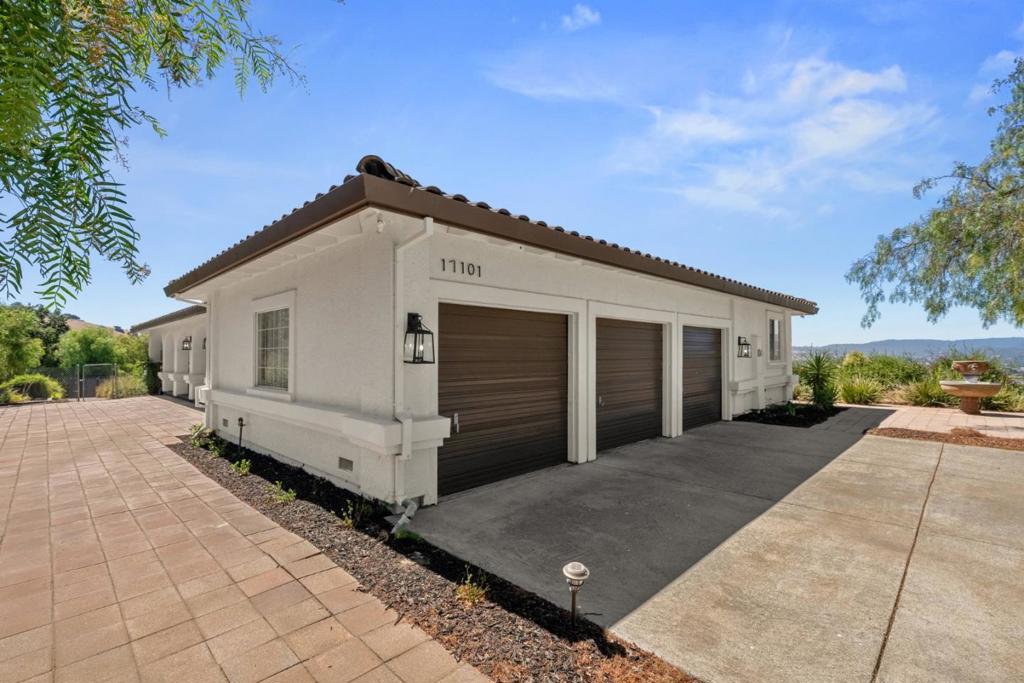 17101 Kruse Ranch Lane