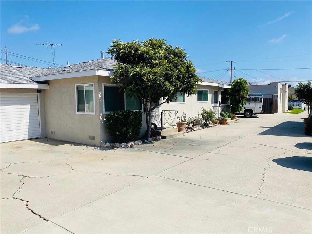 4209 W 139th