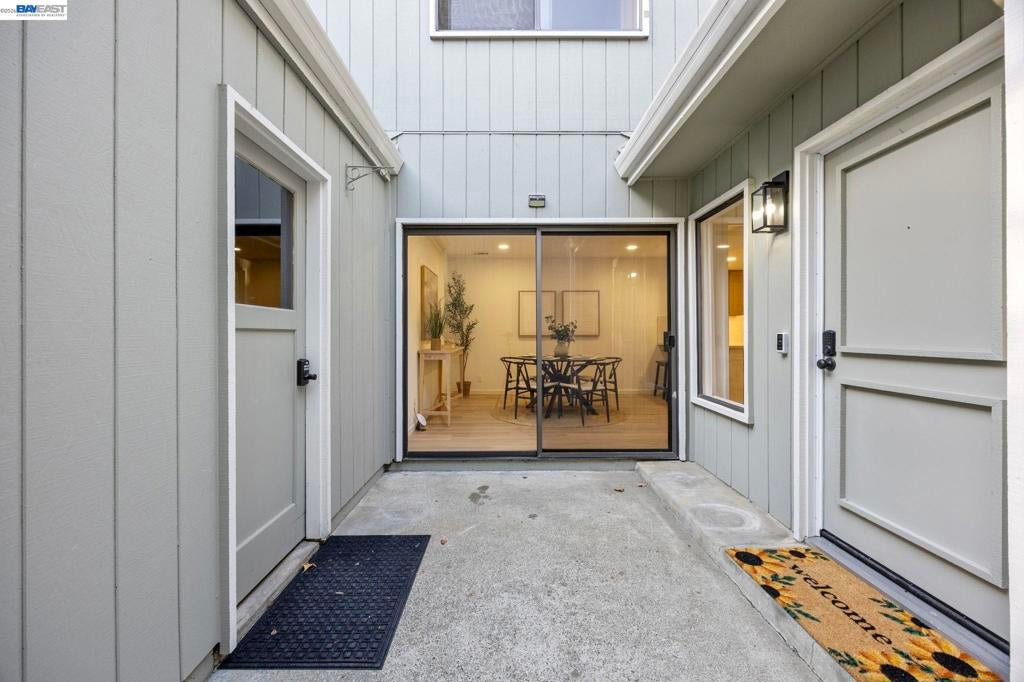 5344 Brookside Ct