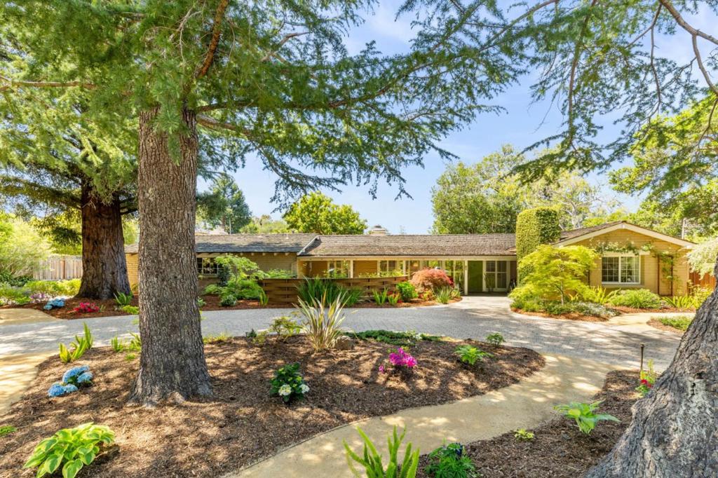 690 Torwood Lane