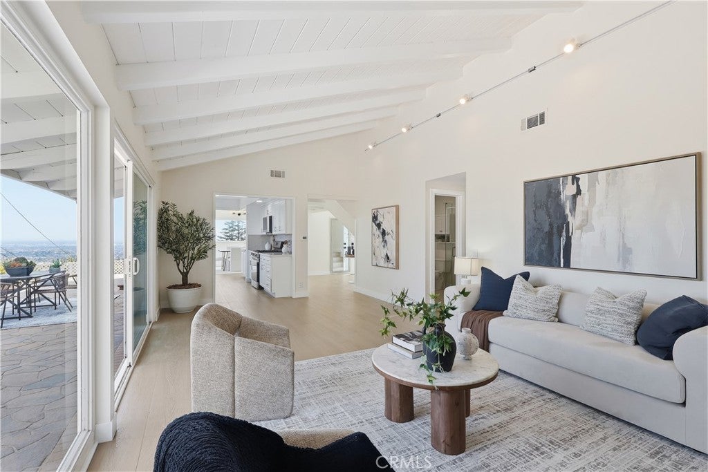 5123 Willow Wood