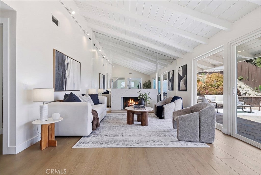 5123 Willow Wood