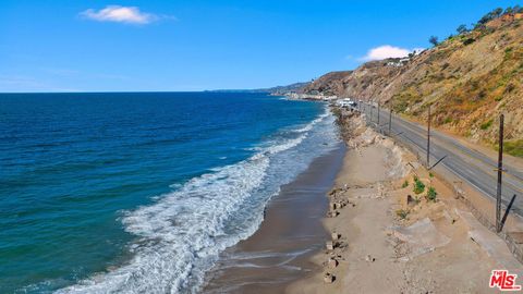 Photo of 20228 Pacific Coast Highway, Malibu, CA 90265 (MLS # 25603543)
