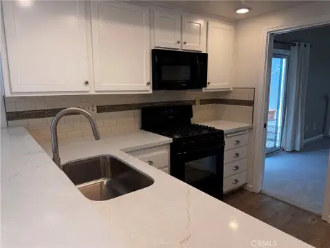 MLS: OC26178652