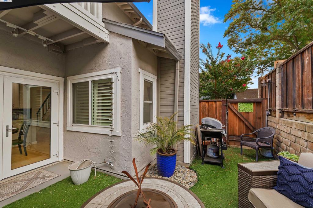 BIRCH CREEK - Residential