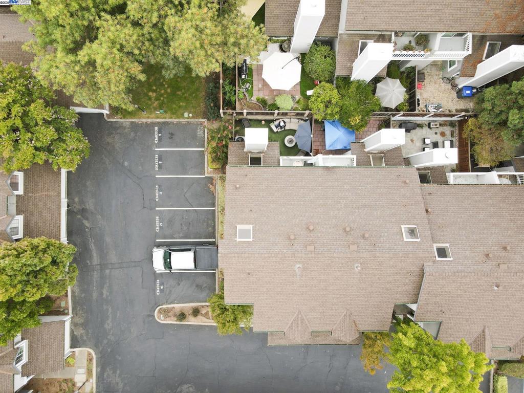 BIRCH CREEK - Residential