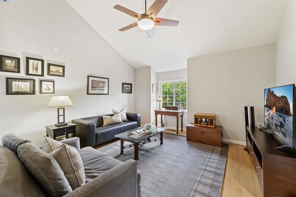 BIRCH CREEK - Residential