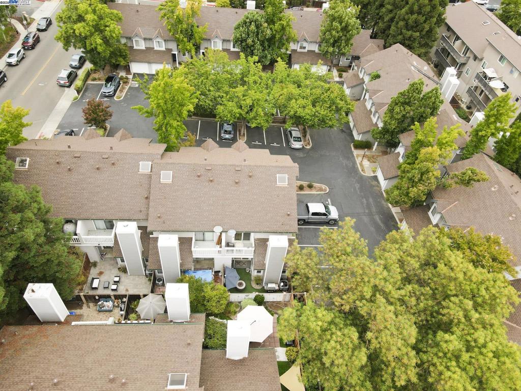 BIRCH CREEK - Residential