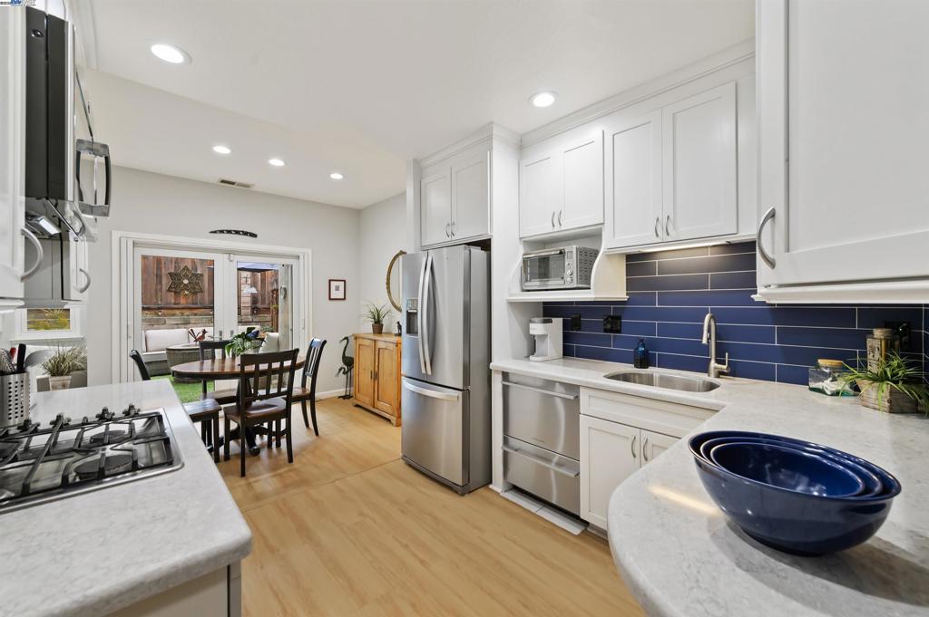 BIRCH CREEK - Residential