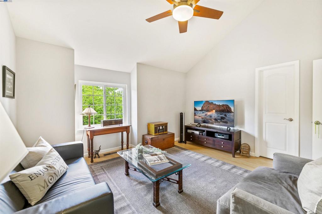 BIRCH CREEK - Residential