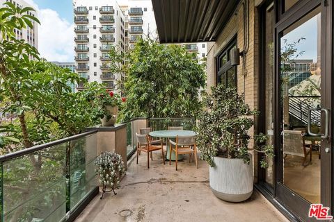 Tiny photo for 460 S Spring Street #201, Los Angeles, CA 90013 (MLS # 26660667)