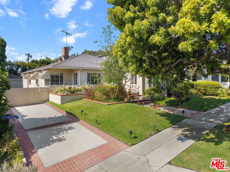 9133 Sawyer Street