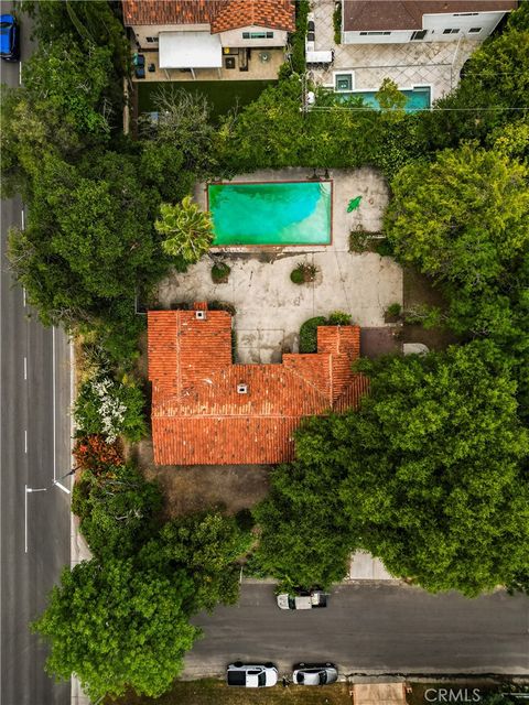 4405 Carpenter Avenue Valley Village CA 91607