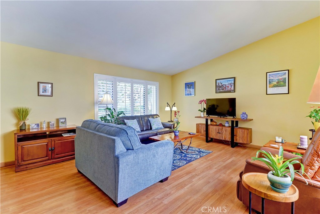 8566 Fallbrook Cir, 706-B 706-B