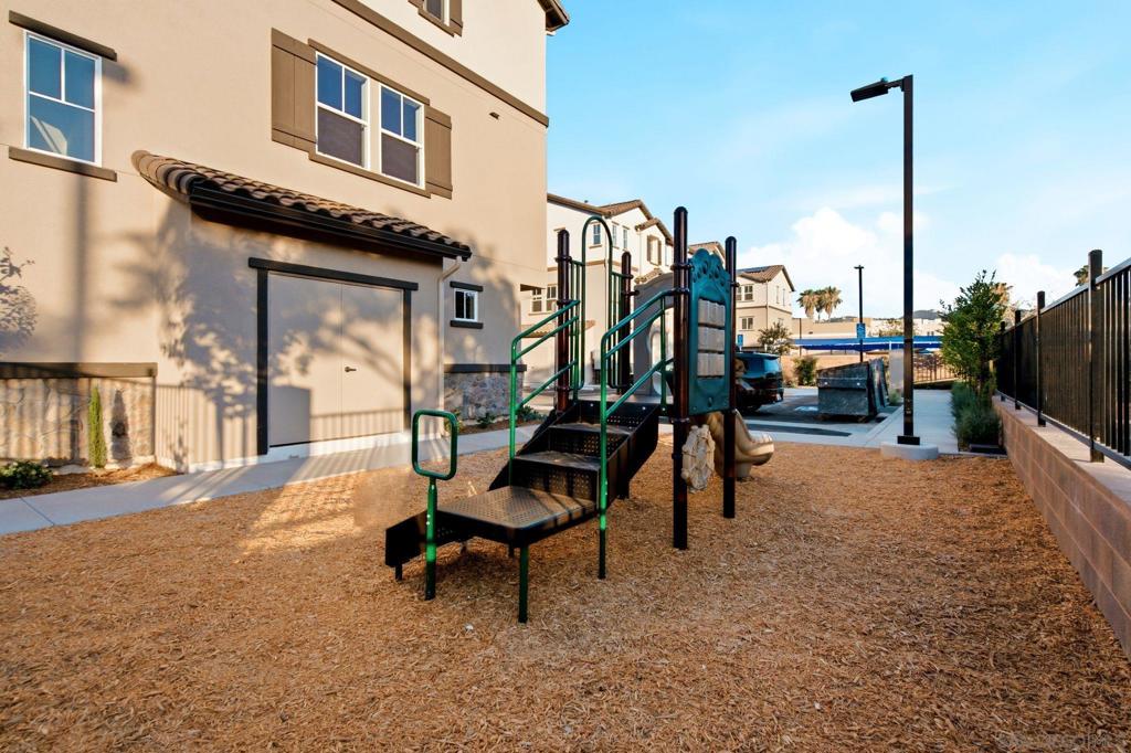 203 Sarina Lane Ln, San Marcos CA 92069