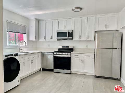 Photo of 629 Hardin Drive #1, Inglewood, CA 90302 (MLS # 26864869)