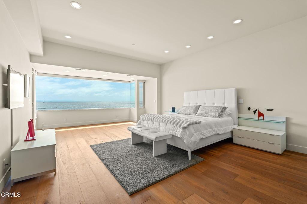 827 Mandalay Beach Rd, Oxnard, CA, 93035, USA, 3 Bedrooms Bedrooms, ,4 BathroomsBathrooms,Residential,Active,827 Mandalay Beach Rd,V1-37091