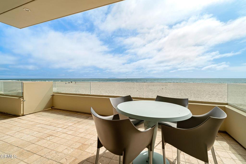 827 Mandalay Beach Rd, Oxnard, CA, 93035, USA, 3 Bedrooms Bedrooms, ,4 BathroomsBathrooms,Residential,Active,827 Mandalay Beach Rd,V1-37091