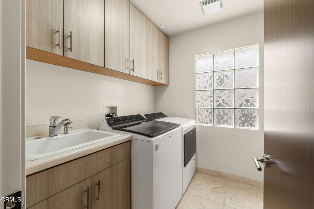 827 Mandalay Beach Rd, Oxnard, CA, 93035, USA, 3 Bedrooms Bedrooms, ,4 BathroomsBathrooms,Residential,Active,827 Mandalay Beach Rd,V1-37091